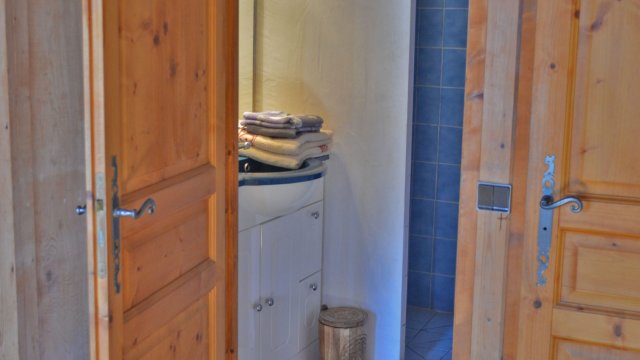 Chambre de devant la salle de bain